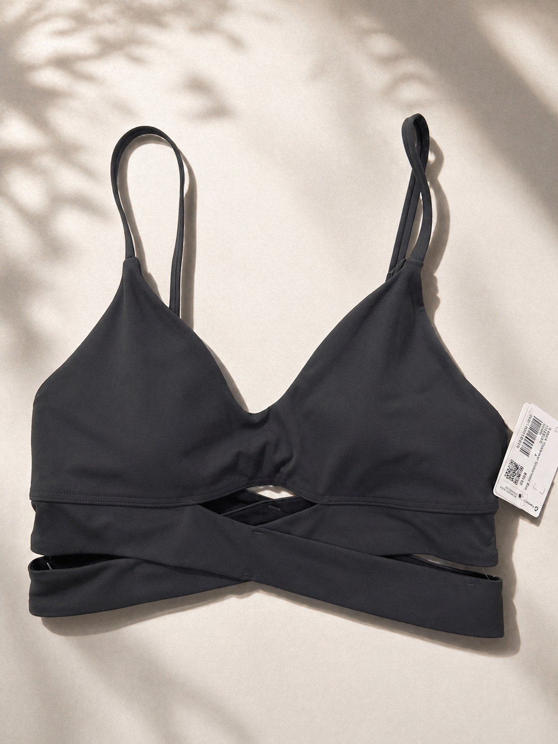 Lululemon V-Neck Crossover Underband Bra