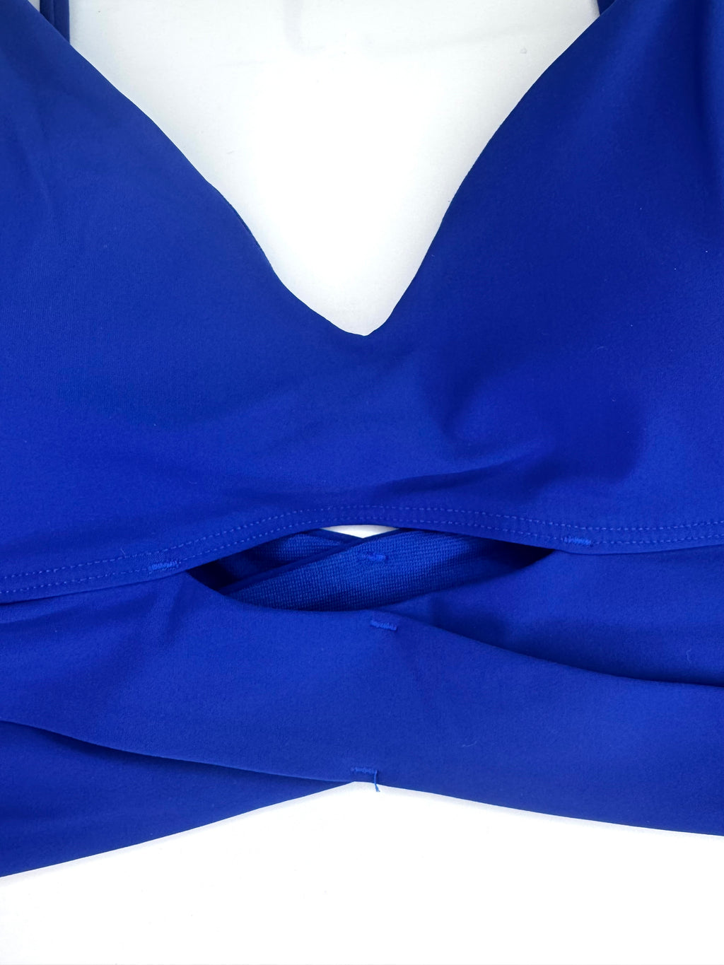 Lululemon V-Neck Crossover Underband Bra
